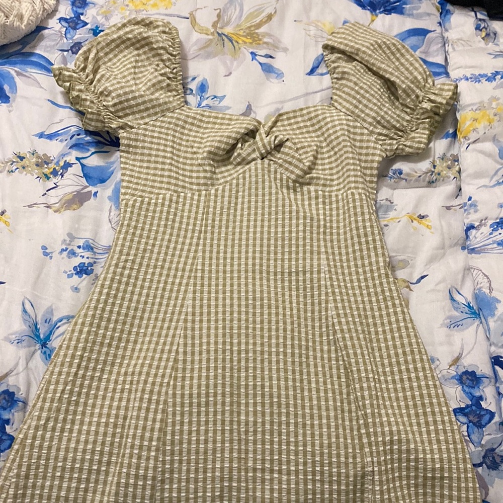 Such a cute dress !